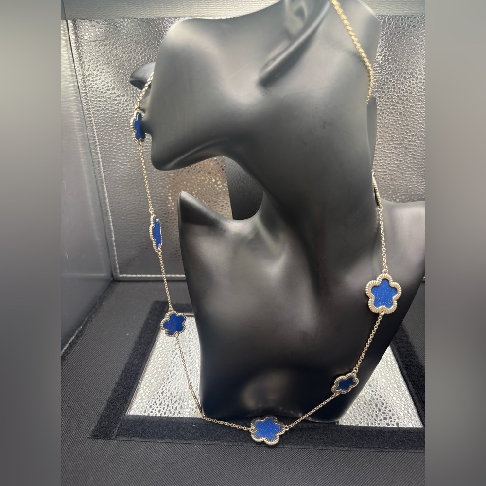 Elegant Blue and Gold Necklace